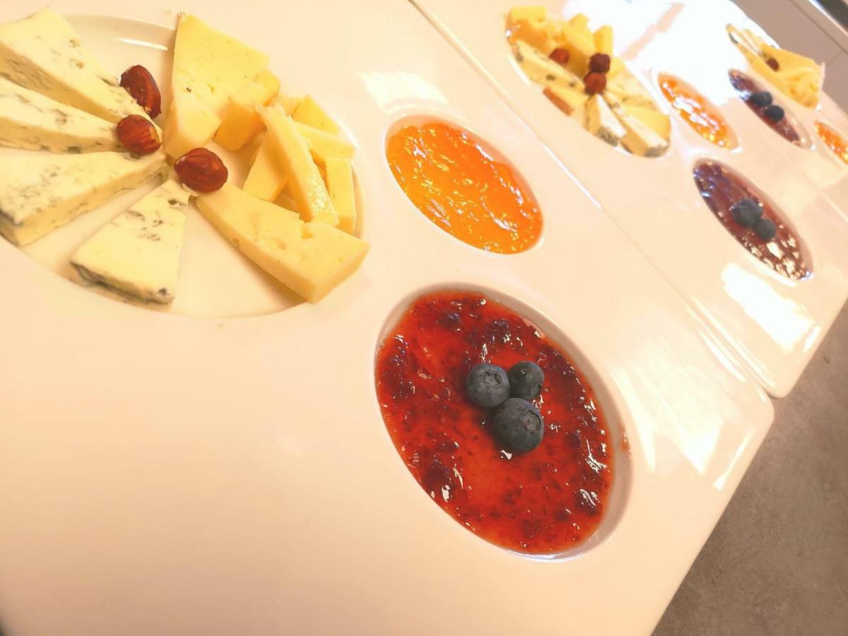 Hotel Restaurant Le Mur Du Roy Сарзо Екстер'єр фото